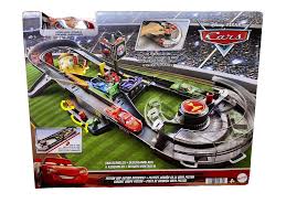 Cars Piston Cup Action Speedway HPD81