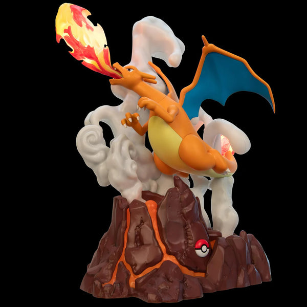 Pokemon Deluxe Collector Statue Charizard Con Effetti Luminosi - 33 Cm